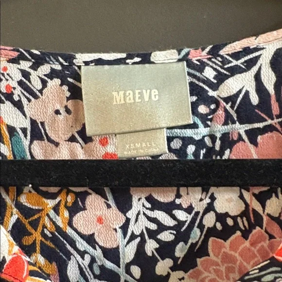 Maeve Begonia Peasant Top - Picture 2 of 7